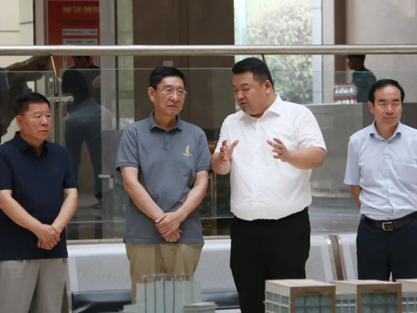 20250327132125862586 中国物流与采购联合会副会长蔡进到集团考察调研